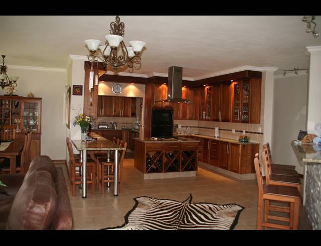 3 BEDROOM HOUSE SOLD IN LEEUWFONTEIN ESTATE